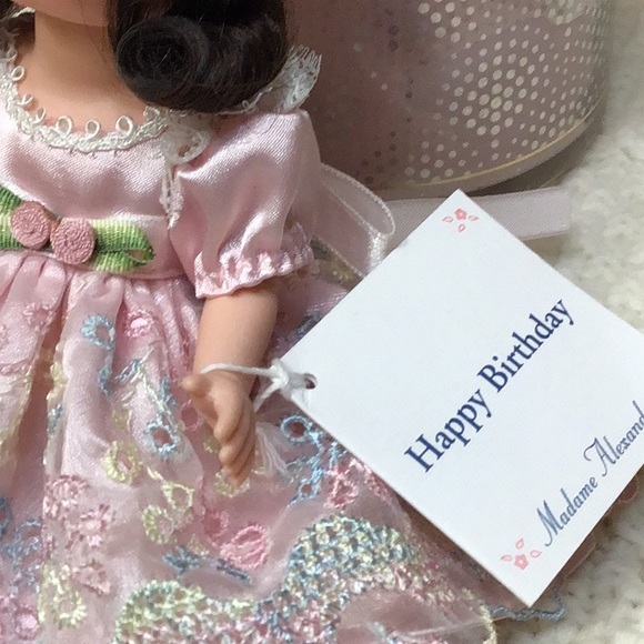 MADAME ALEXANDER 8” HAPPY BIRTHDAY DOLL - Picture 4 of 7